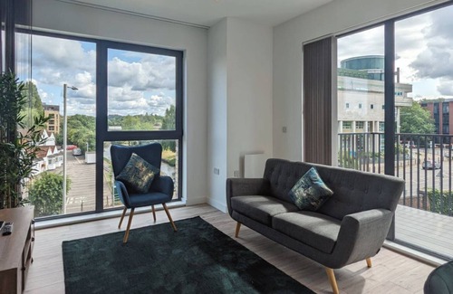 Uxbridge North Apartment | Uxbridge by Charles Hope
