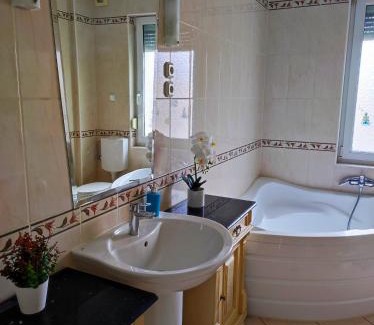 Dunafoldvar Apartment | Várnegyed Apartman