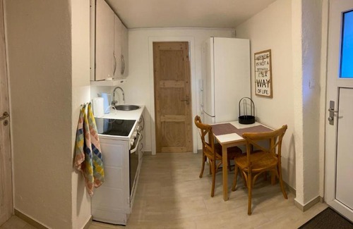 Esbjerg Apartment | Værelse med eget køkken og bad