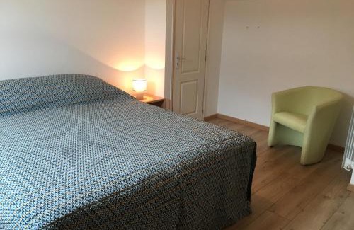 Nay House | Véro, Yves