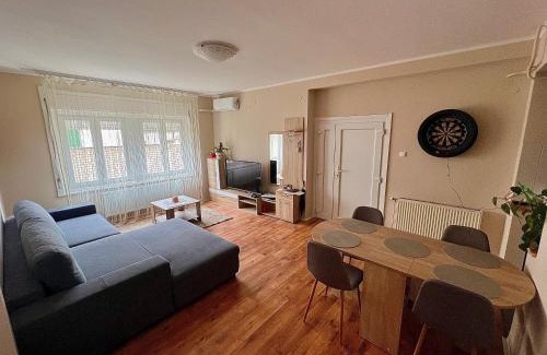 Kaposvar Apartment | Vörösmarty Deluxe Vendégház