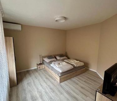 Kaposvar Apartment | Vörösmarty Deluxe Vendégház