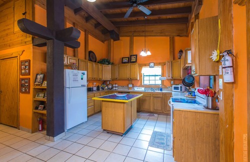 Brookeland House | V#3 Beautiful Home in Sam Rayburn. Vacation or fishing tournament-Up to 7 guests