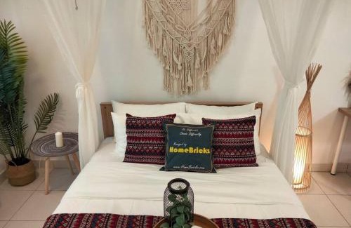 Beranang Apartment | V Boho Home 3Bedroom 7-8Pax Eco Majestic Semenyih