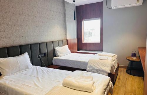 Brahmapur Hotel | V HOTEL