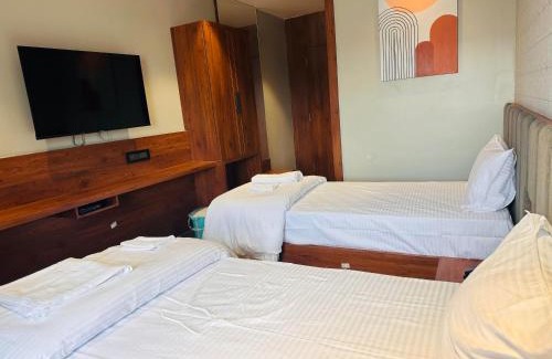 Brahmapur Hotel | V HOTEL