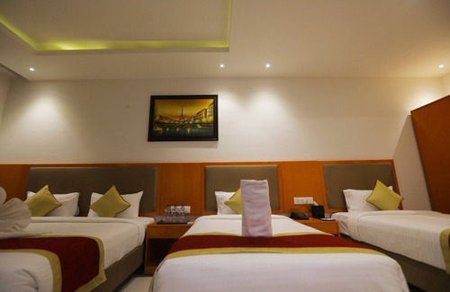 Bagalakunte Hotel | V One Hotel-Ambara Elite