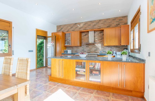 Palau-Saverdera House | V024 - Villa Colina