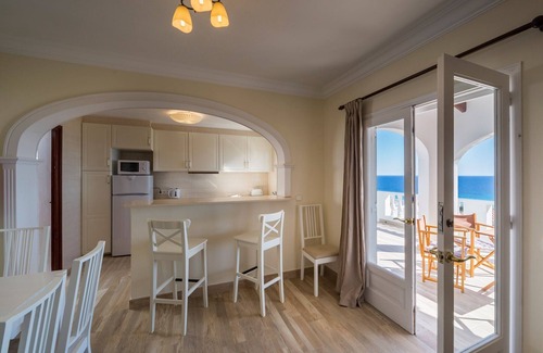 Sant Jaume Mediterrani Ski Chalet | V17 | Villa Amoura - Three Bedroom Chalet, Sleeps 6