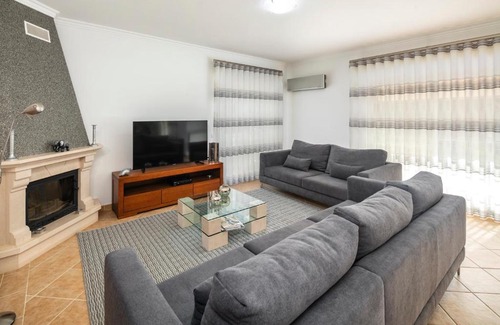 Pera Villa | V4 Villa Pera 4 quartos com piscina privada