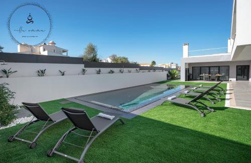 Montes de Alvor Villa | V5 Villa Emma - Luxury 5 bedroom villa in Alvor with private Pool and Jacuzzi