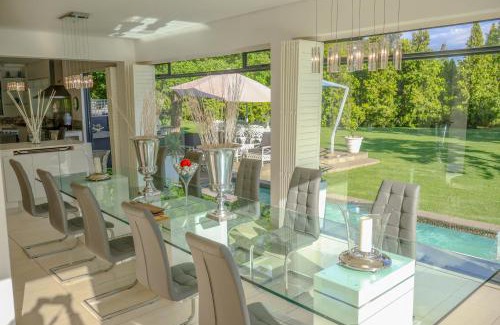 Vaalview Villa | Vaal River Luxury Villa