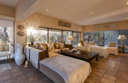 Metsimaholo House | Vaal River YOLO Spaces - Vaal River Bush Villa