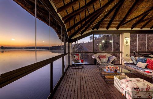 Metsimaholo House | Vaal River YOLO Spaces - Vaal River Bush Villa
