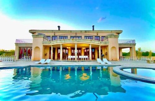 Vanderbijlpark House | Vaal-Villa, Vintage Style Farmhouse, Vaal River
