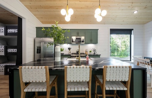 Broken Bow Cabin | Vacana SIO, Swing Set, Games, Hot Tub, Fire Pit
