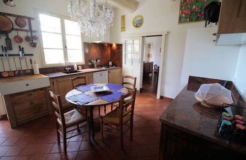 Saint-Martin-de-Castillon House | Vacation home in the Luberon in the heart of nature, private pool.