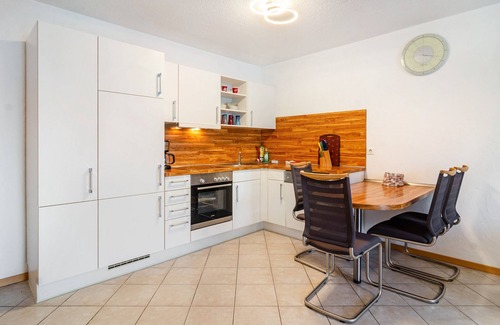 Uhldingen-Muehlhofen Apartment | Vacation apartment 'Terrasse' with private terrace and Wi-Fi