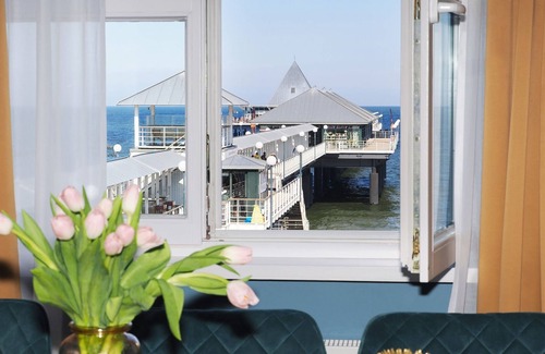 Heringsdorf Apartment | Vacation apartment with 1 bedroom and balcony facing the lake