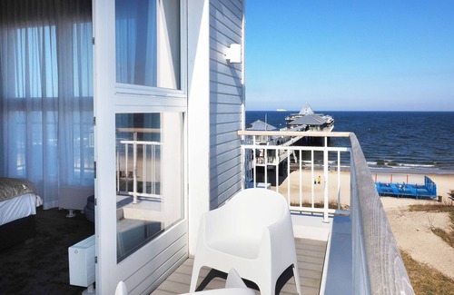 Heringsdorf Apartment | Vacation apartment with 1 bedroom and balcony facing the lake