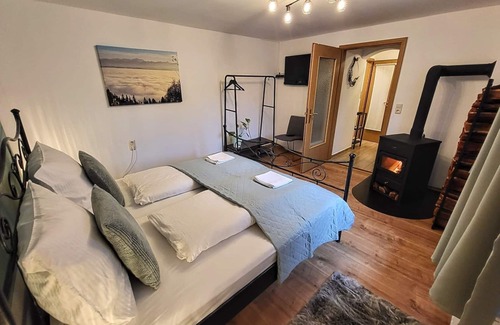 Hohenpeißenberg Apartment | Vacation apartment/apartment for 5 guests with 50m² in Hohenpeißenberg (168829)