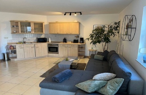 Kaltensundheim Apartment | Vacation apartment RhönPanorama EG