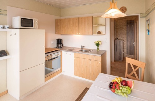 Reinhardshausen Apartment | Vacation apartment Margerite - Guesthouse Nöchel