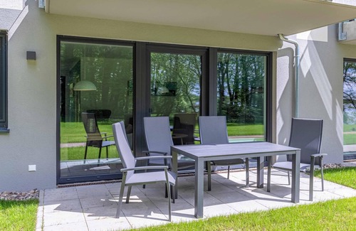 Krakow am See Apartment | Vacation apartment with terrace on Lake Krakow
