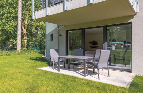 Krakow am See Apartment | Vacation apartment with terrace on Lake Krakow
