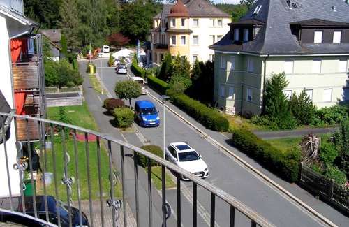 Bad Steben Apartment | Vacation apartment 1 - ground floor street side - Park-Villa in Bad Steben