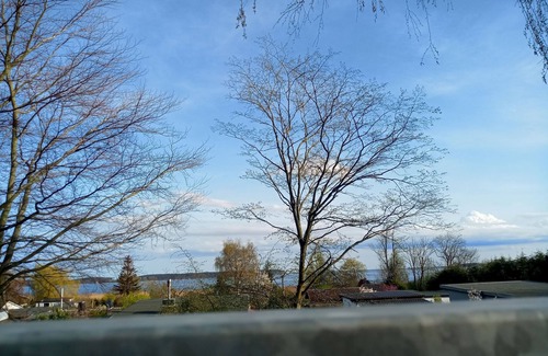 Neeberg House | Vacation apartment 2 - Achterwasser: Comfort with balcony, terrace & water view