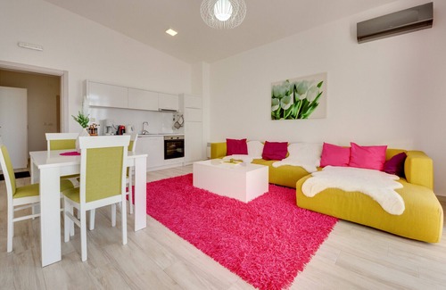 Bar Apartment | Vacation apartment/apartment for 4 guests with 91m² in Dobra Voda (265332)