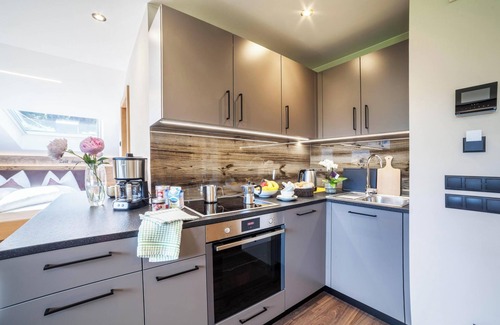 Merano Apartment | Vacation Apartment "Barrique" with Mountain View, Wi-Fi and Garden
