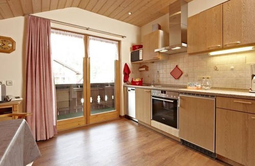 Bad Kohlgrub Bed & Breakfast | Vacation apartment Großenast - Guesthouse Alpina