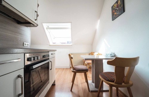 Schweinfurt Apartment | Vacation apartment in the attic with 2 bedrooms