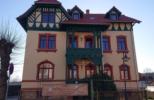 Floha Apartment | Vacation apartment Greta Garbo - Villa Weißbach - House Hilda