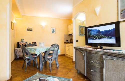 Arzachena Apartment | Vacation apartment in a country side villa