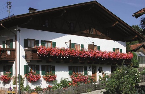 Saulgrub Apartment | Vacation apartment Kirchblick - House Benedikt