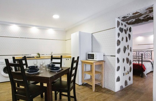 Guimar Apartment | Vacation Apartment 'Las Palmeras' with Shared Terrace