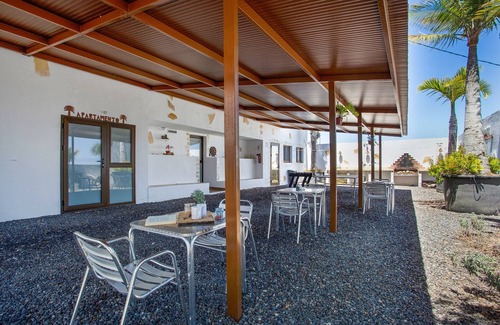 Guimar Apartment | Vacation Apartment 'Las Palmeras' with Shared Terrace