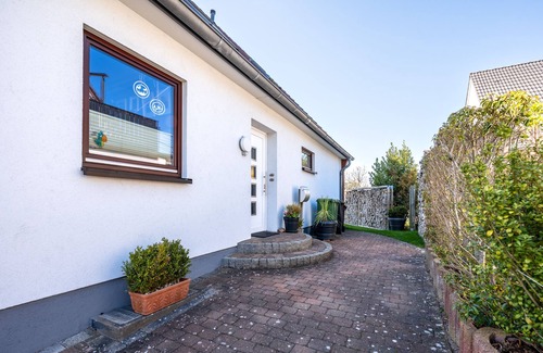 Laboe Apartment | Vacation apartment Lerchenstraße -No craftsmen or fitters-