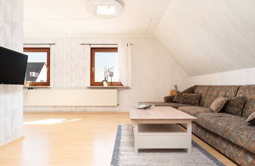 Laboe Apartment | Vacation apartment Lerchenstraße -No craftsmen or fitters-