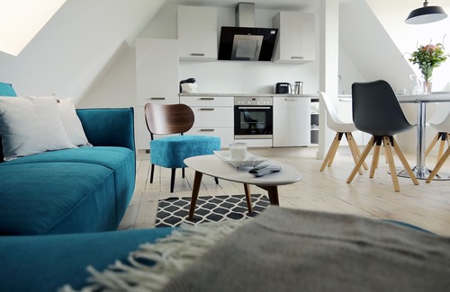 Stralsund Apartment | Vacation apartment on the Strelasund 150m to the beach WLAN 250Mbits & e-car connection