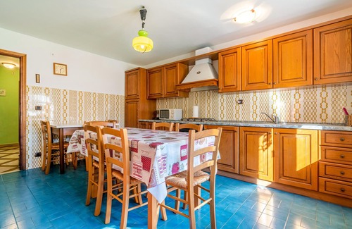 Epinel Apartment | Vacation apartment on the 1st floor of a characteristic chalet in Epinel, a district of Cogne.