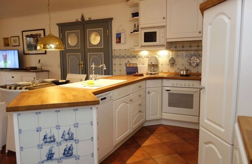 Midlum Apartment | Vacation apartment Sonnenblume - The sunflower - wonderfully cozy, in the Frisian