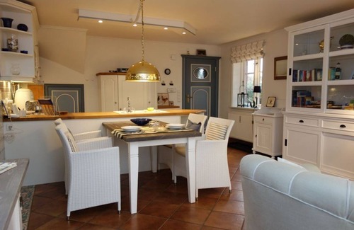 Midlum Apartment | Vacation apartment Sonnenblume - The sunflower - wonderfully cozy, in the Frisian