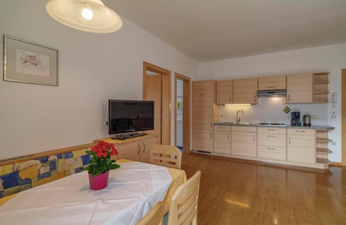 Andriano Apartment | Vacation apartments with pool in the Adige Valley just 15 minutes from Merano