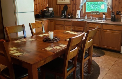Sugar Grove Cabin | Vacation cabin in the beautiful Hocking Hills