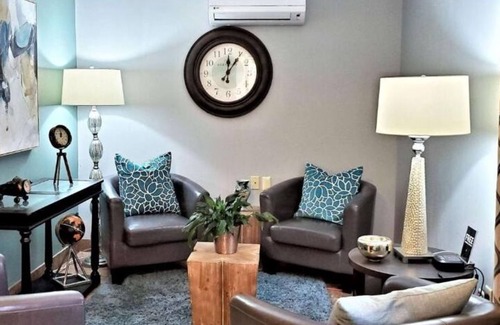 Morris Plains House | Vacation Day Is Always A Great Idea! 2 Relaxing Units, Pets are Allowed Here