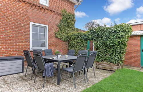 Wenkendorf Apartment | Vacation apartment/apartment for 8 guests with 150m² in Fehmarn OT Wenkendorf (127203)